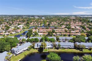 2062 E Discovery Cir E, Deerfield Beach