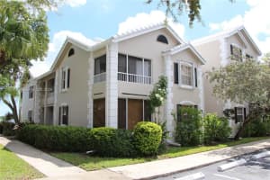 2890 N Oakland Forest Dr 204, Oakland Park