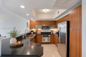 15051 Royal Oaks Ln APT 503, North Miami, FL 33181, - MLS#A12005144