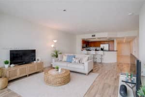 15051 Royal Oaks Ln APT 503, North Miami, FL 33181, - MLS#A12005144