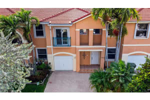 2340 NW 161st Ave, Pembroke Pines, FL 33028, - MLS#A12005173