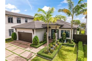 16051 Nw 87th Ct, Miami Lakes