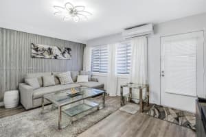 901 SW 11th Ave APT 17H, Hallandale Beach, FL 33009, - MLS#A12005263