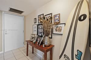 2555 Collins Ave APT 1002, Miami Beach, FL 33140, - MLS#A12005269
