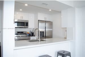 6995 NW 186th St APT E509, Hialeah, FL 33015, - MLS#A12005273