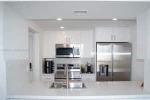 6995 NW 186th St APT E509, Hialeah, FL 33015, - MLS#A12005273