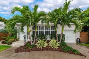 9048 Carlyle Ave, Surfside, FL 33154, - MLS#A12005326