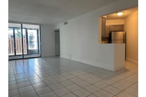 215 Lake Pointe Dr APT 113, Oakland Park, FL 33309, - MLS#A12005331