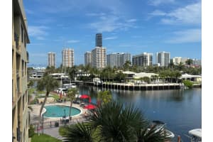 301 Golden Isles Dr 409, Hallandale Beach