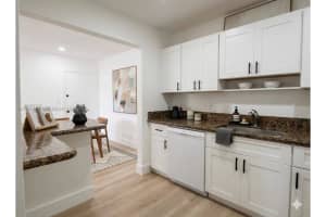 9006 Sw 137th St 18, Miami