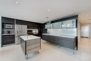 6000 Collins Ave APT 118, Miami Beach, FL 33140, - MLS#A12005447