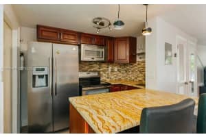 6865 Bay Dr APT 7, Miami Beach, FL 33141, - MLS#A12005468