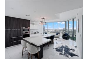 851 Ne 1st Ave 3210, Miami