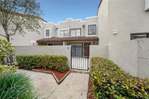 10535 Sw 154th Ct 6, Miami