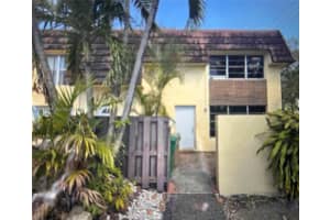 3820 Sw 60th Ter 1, Davie