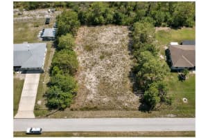 682 Woodcrest Dr Lehigh Acres, FL 33972 - MLS#A12005526