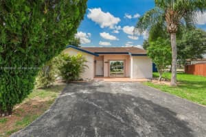 13890 Sw 43rd Ter, Miami