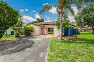 13890 SW 43rd Terrace, Miami, FL 33175, - MLS#A12005530