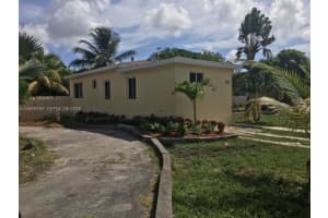 805 NE 138th St, North Miami, FL 33161, - MLS#A12005543