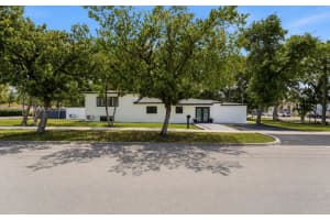 1810 Ne 161st St, North Miami Beach
