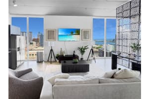 151 SE 1st St Apt 2702, Miami, FL 33131, - MLS#A12005556