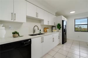 8401 NW 8th St APT 401, Miami, FL 33126, - MLS#A12005583