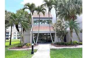 230 Lakeview Dr APT 307, Weston, FL 33326, - MLS#A12005620
