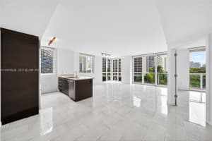 500 Brickell Ave 501, Miami