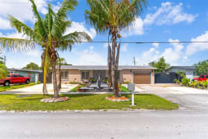 17932 NW 78th Ave, Hialeah, FL 33015, - MLS#A12005671