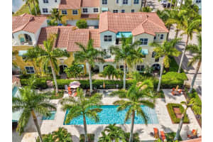 12417 Nw 17th Mnr, Pembroke Pines
