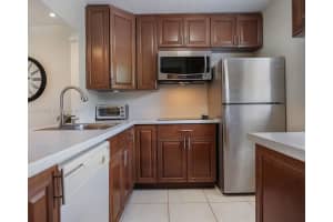 3506 NW 49th Ave APT 511, Lauderdale Lakes, FL 33319, - MLS#A12005782