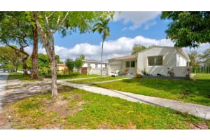 1921 NE 158th St, North Miami Beach, FL 33162, - MLS#A12005788