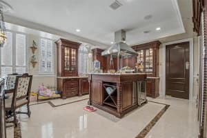 600 Coral Wy FL 5, Coral Gables, FL 33134, - MLS#A12005789