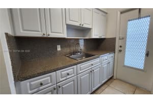1231 Pennsylvania Ave APT 10, Miami Beach, FL 33139, - MLS#A12005791
