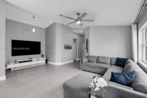 5861 S Sable Cir, Margate, FL 33063, - MLS#A12005830