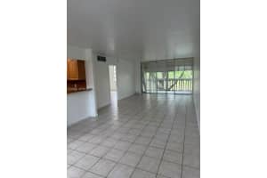 7031 Environ Blvd 221, Lauderhill