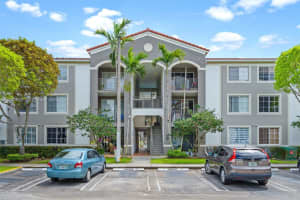 6841 Sw 44th St 106, Miami