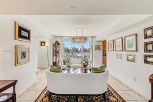 5900 Collins Ave APT 402, Miami Beach, FL 33140, - MLS#A12005890