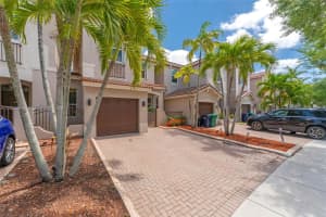 945 SW 154th Ct, Miami, FL 33194, - MLS#A12005900