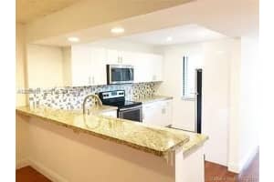 201 Lakeview Dr APT 204, Weston, FL 33326, - MLS#A12005931