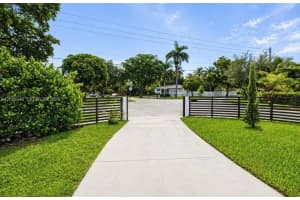 795 Ne 146th St, North Miami