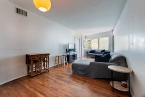 6941 Bay Dr APT B3, Miami Beach, FL 33141, - MLS#A12005945