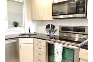 8900 Washington St, Pembroke Pines, FL 33025, - MLS#A12005978