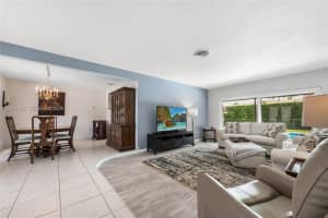 9321 SW 104th Ct, Miami, FL 33176, - MLS#A12006000