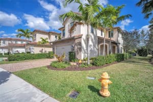 865 SW 113th Ln, Pembroke Pines, FL 33025, - MLS#A12006010
