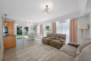 4001 SW 73rd Ave, Davie, FL 33314, - MLS#A12006019