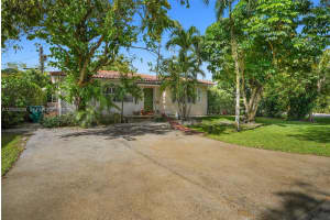 4401 Sw 16th St, Miami 4401 Sw 16th St, Miami