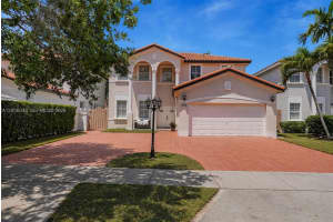6114 Sw 158th Pass, Miami