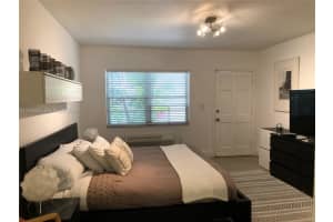 911 Meridian Ave 105, Miami Beach