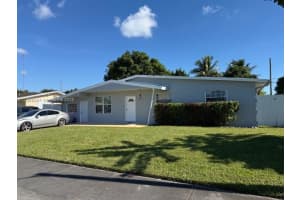 3021 Sw 37th Ter, West Park